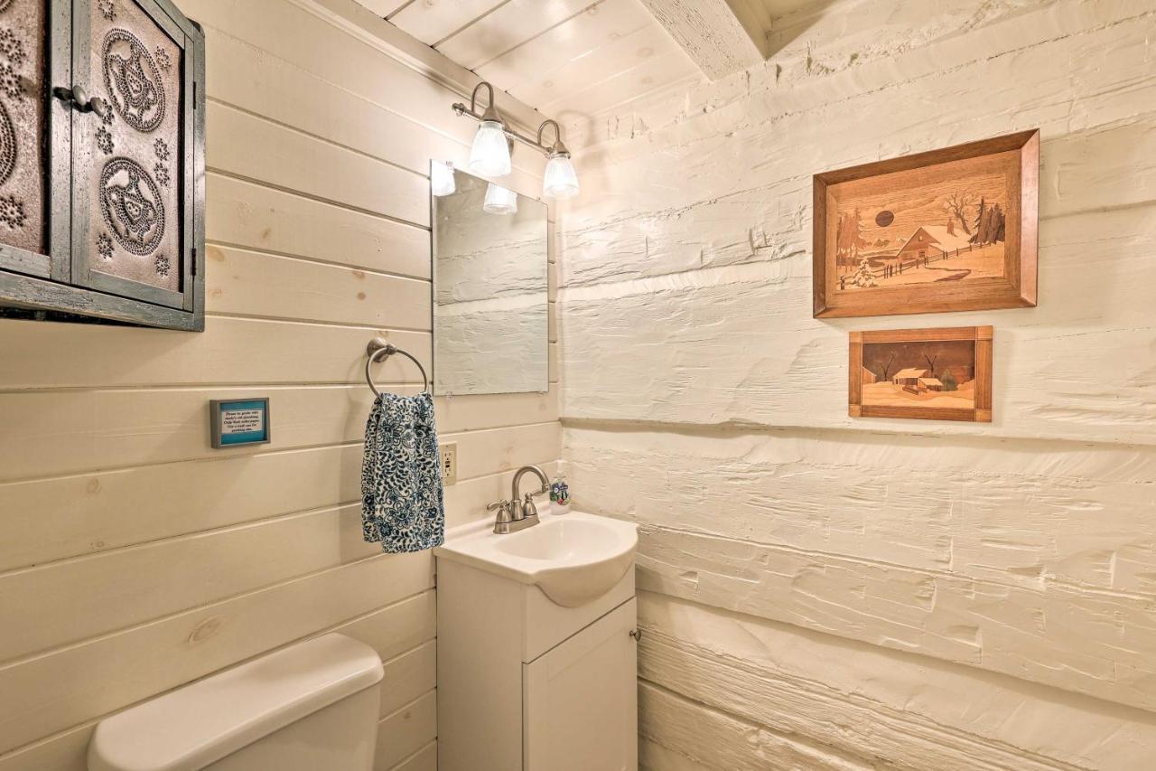 Riverfront Idyllic Lansing Home With Porch! Ngoại thất bức ảnh
