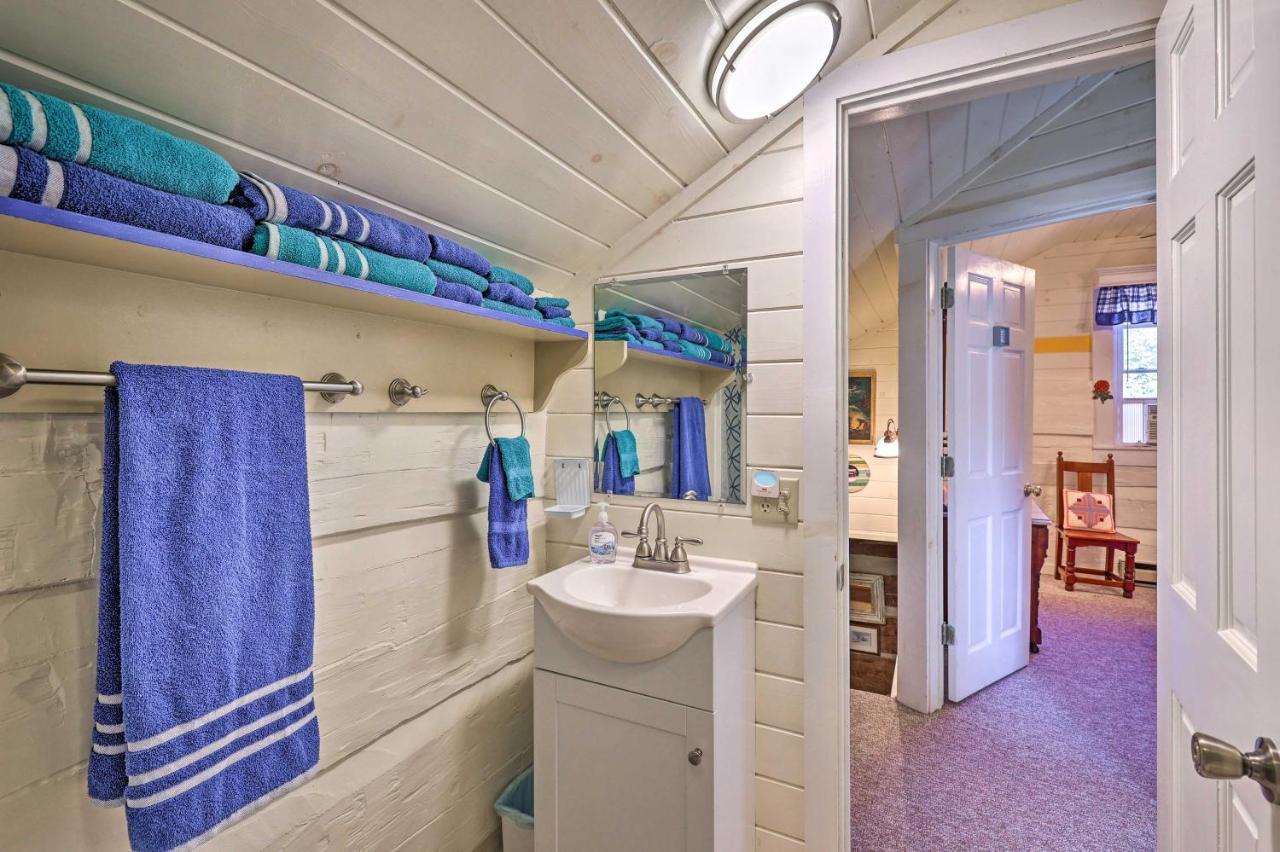 Riverfront Idyllic Lansing Home With Porch! Ngoại thất bức ảnh