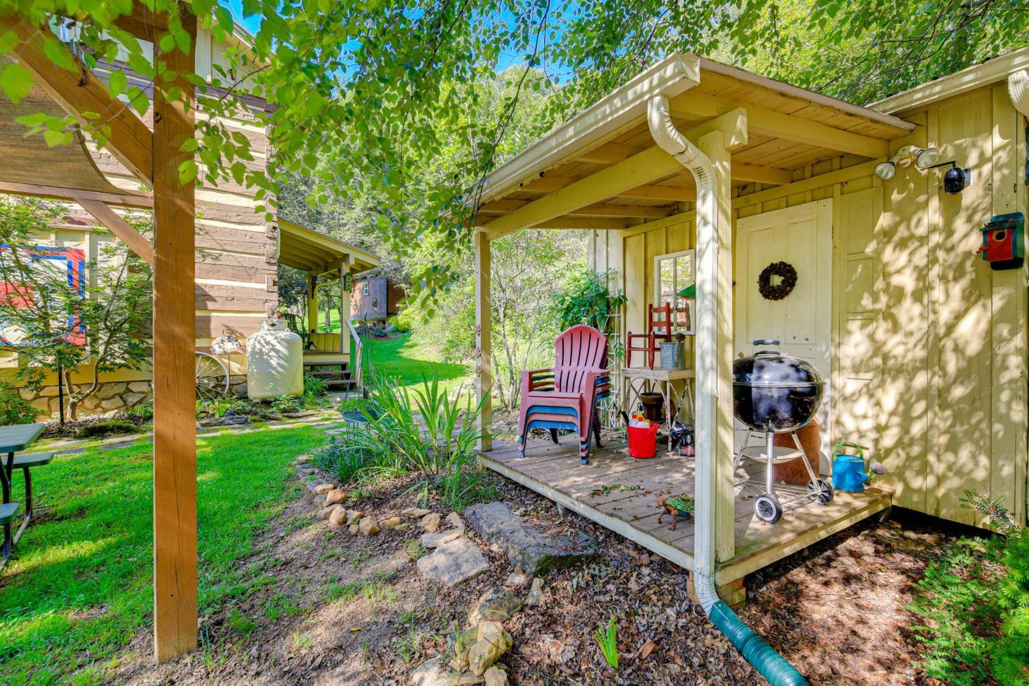 Riverfront Idyllic Lansing Home With Porch! Ngoại thất bức ảnh
