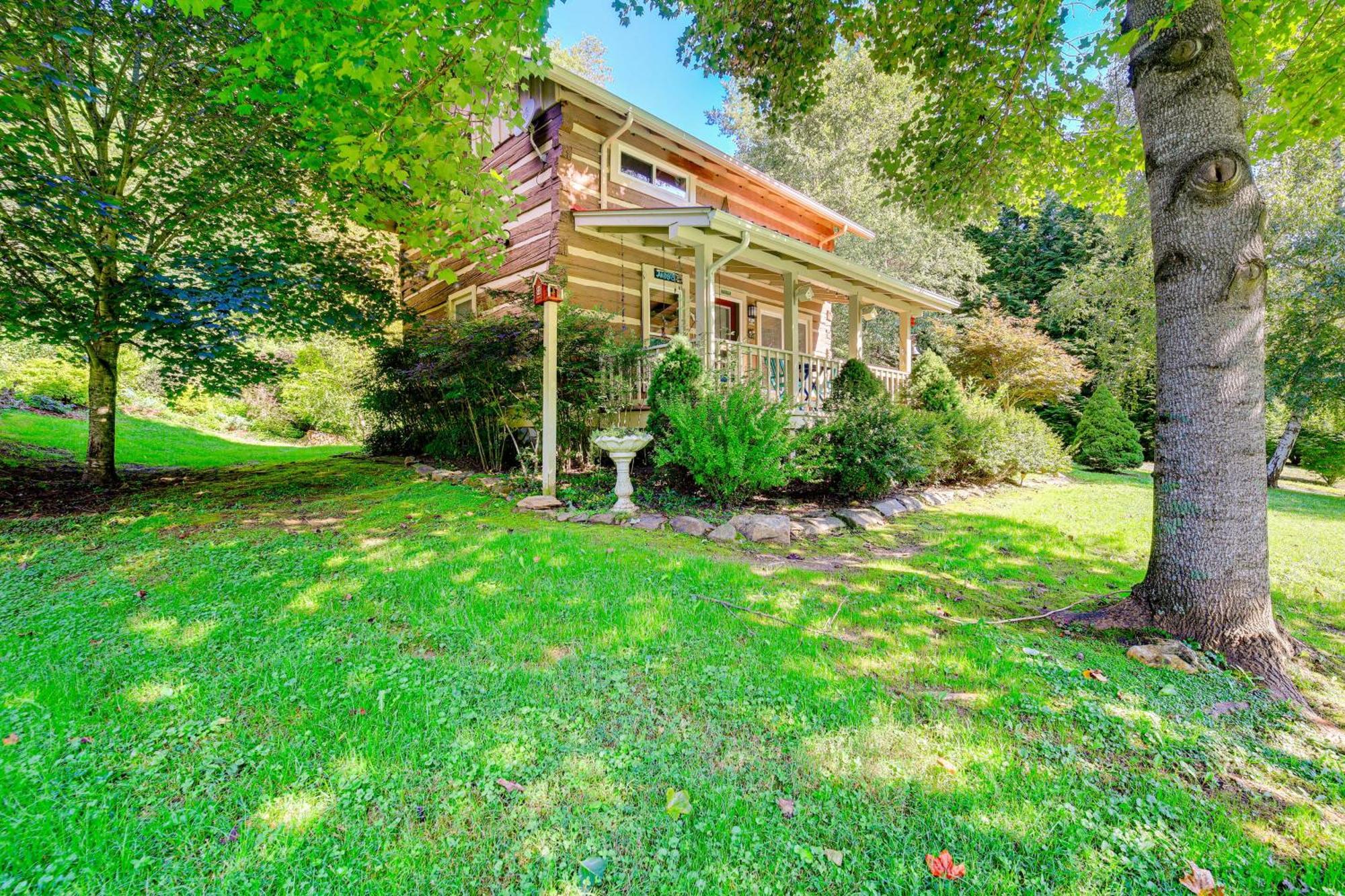 Riverfront Idyllic Lansing Home With Porch! Ngoại thất bức ảnh