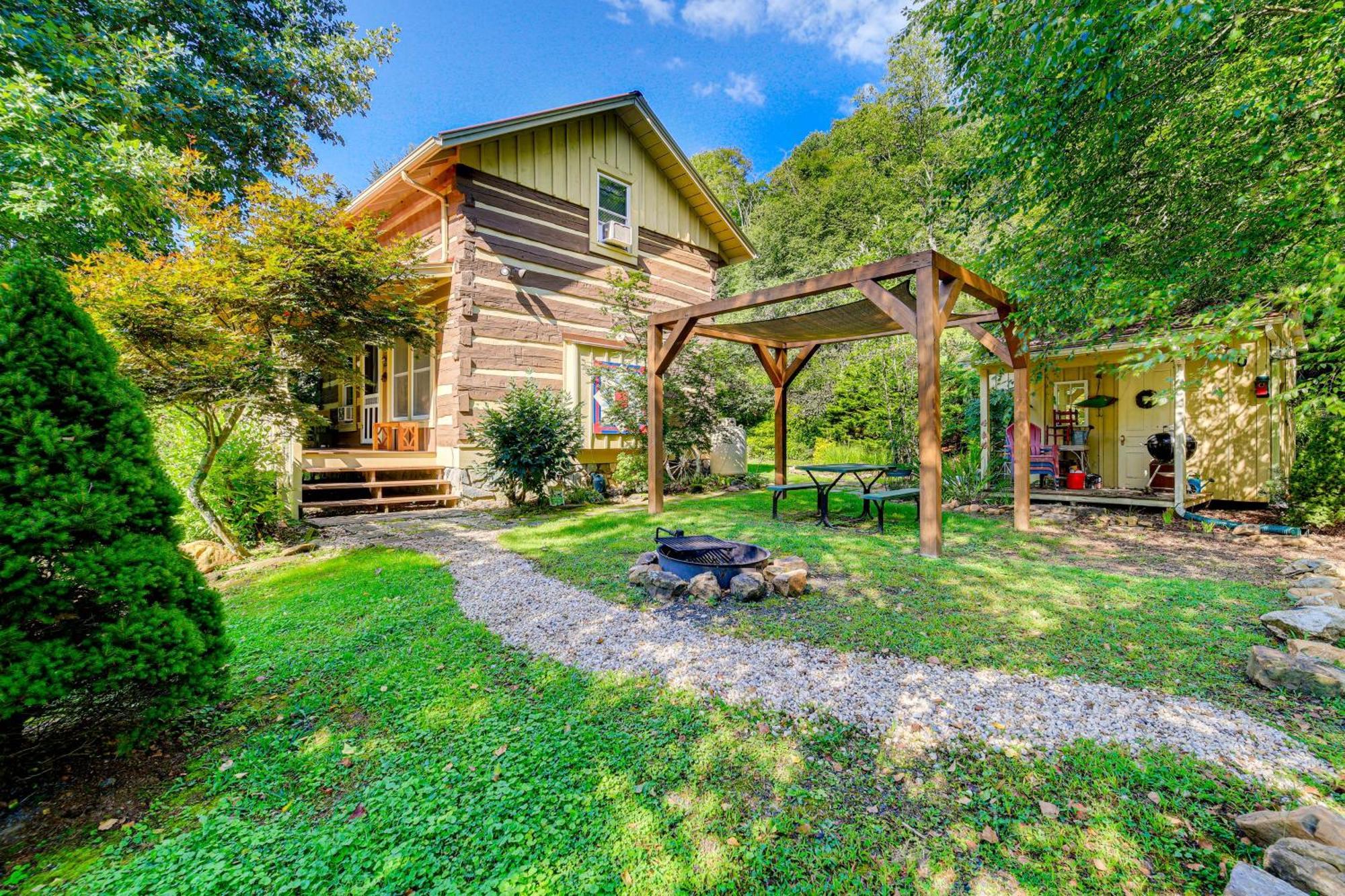 Riverfront Idyllic Lansing Home With Porch! Ngoại thất bức ảnh